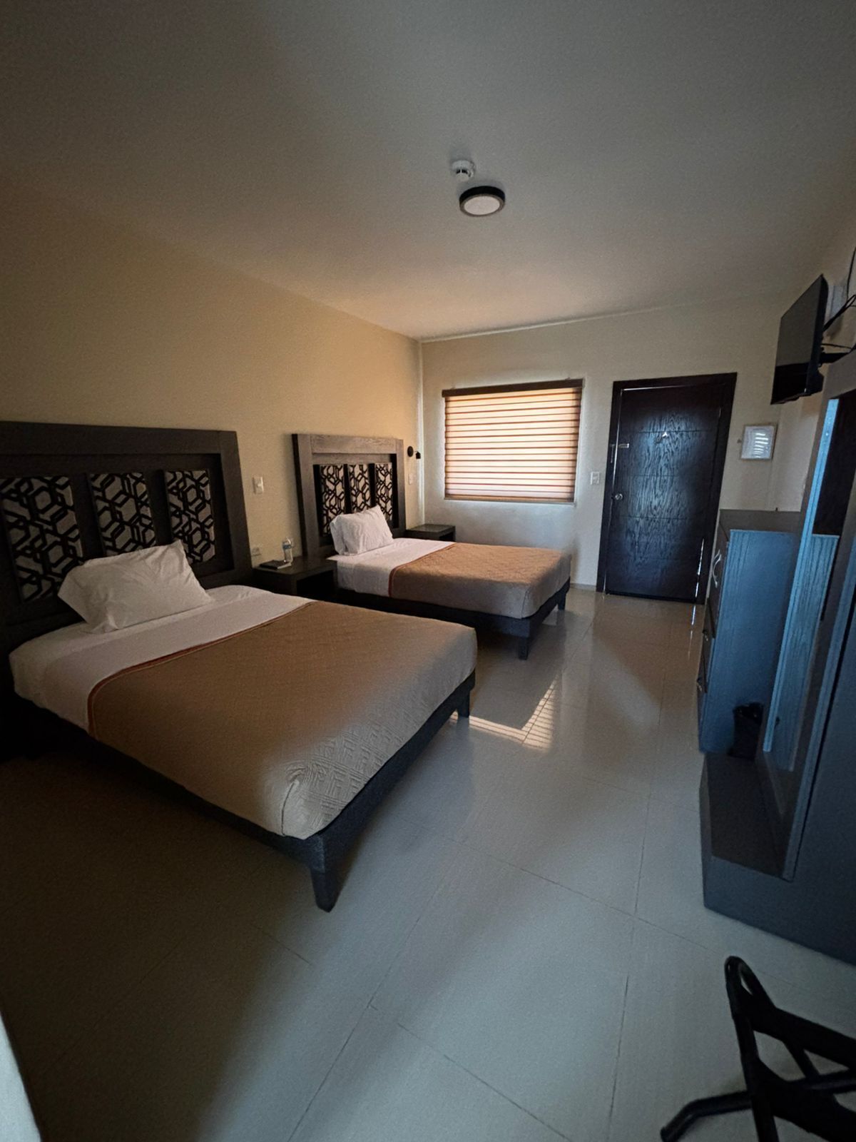 Individually furnished, free WiFi, bed sheets