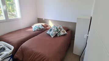 2 chambres, fer et planche Ă repasser, Wi-Fi, draps fournis