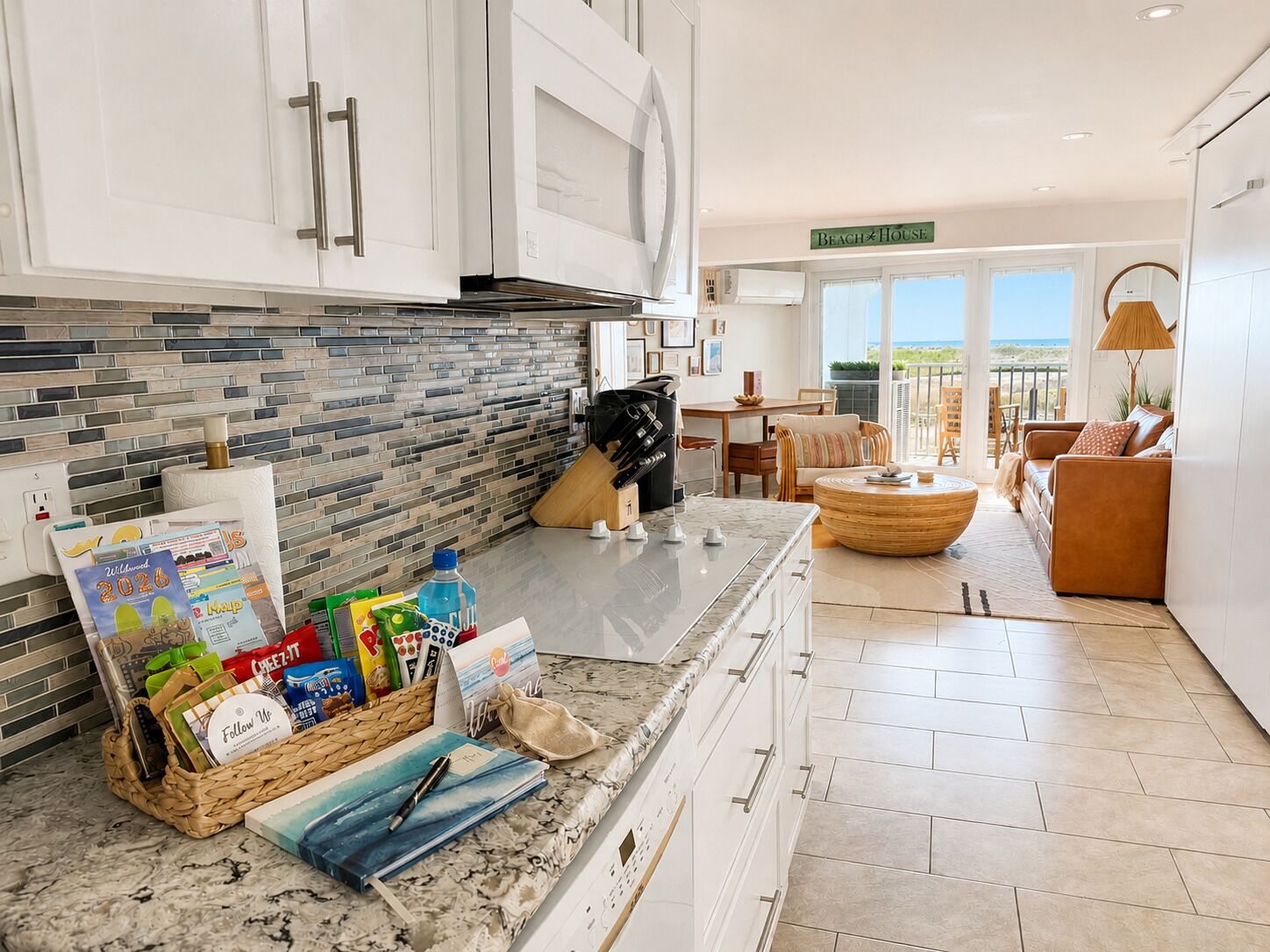Oceanfront Condo | Beach | Pool | Linens Included - 케이프 메이
