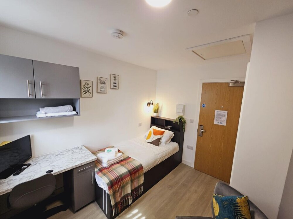 Studio 52 Apartment Old Trafford Manchester Vrbo