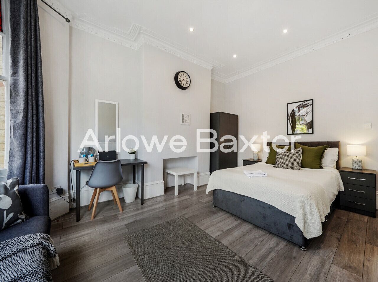 Bureau, fer et planche à repasser, Wi-Fi gratuit