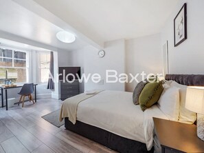 1 habitación, escritorio, tabla de planchar con plancha y wifi gratis