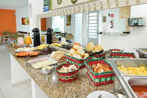 Desayuno buffet incluido todos los días