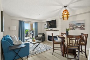 Smart TV, fireplace