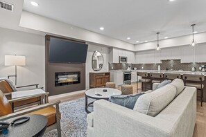 TV, fireplace