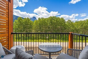 Property grounds - 2 Bed/2 Bath Sparrowhawk Resort-Sleeps 6 (Dead Man's Flats)