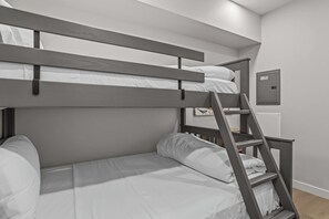 3 Schlafzimmer, Bügeleisen/Bügelbrett, WLAN, Bettwäsche