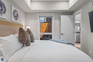 3 bedrooms, iron/ironing board, WiFi, bed sheets - 3 Bed/2 Bath Sparrowhawk Resort 1st Floor-Sleeps 6 (Dead Man's Flats)