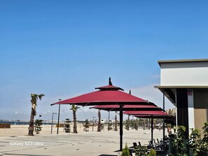 Outdoor dining - Résidence Miramar pied sur mer (Mohammedia)