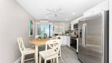 冰箱、微波炉、洗碗机、茶具/咖啡用具