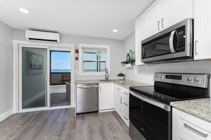 Kühlschrank, Mikrowelle, Geschirrspüler