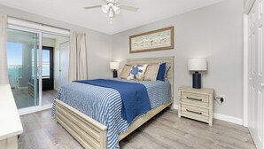 2 bedrooms, WiFi - Bayfront condo short walk to beach 2nd floor. (Englewood)