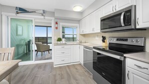 Coffee/tea maker, fridge, microwave, dishwasher - Bayfront condo short walk to beach 2nd floor. (Englewood)