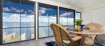 Bayfront Condo steps to beach 2nd floor