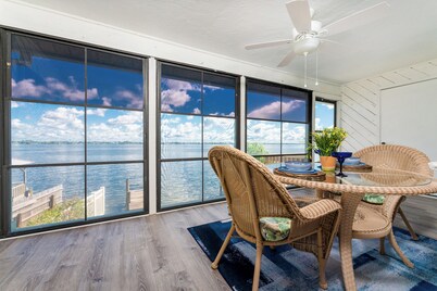 Bayfront Condo steps to beach 2nd floor