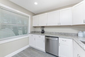 Fridge, microwave, dishwasher, coffee/tea maker