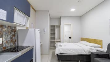 Basic Studio | 1 bedroom, iron/ironing board, free WiFi