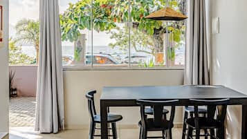 Departamento básico | Restaurantes