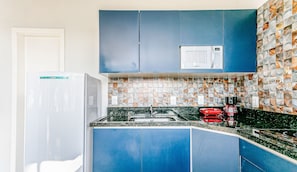 Basic Apartment | Private kitchen