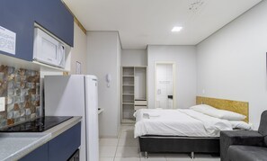 Basic Studio | Iron/ironing board, free WiFi - SDR Aptos de frente para Lagoa Conceição (Florianópolis)