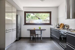 Family Villa, Sea View | Private kitchen | Electric kettle - Villa Angelica by Wonderful Italy (Castellammare del Golfo)