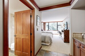 Accès Internet, draps fournis