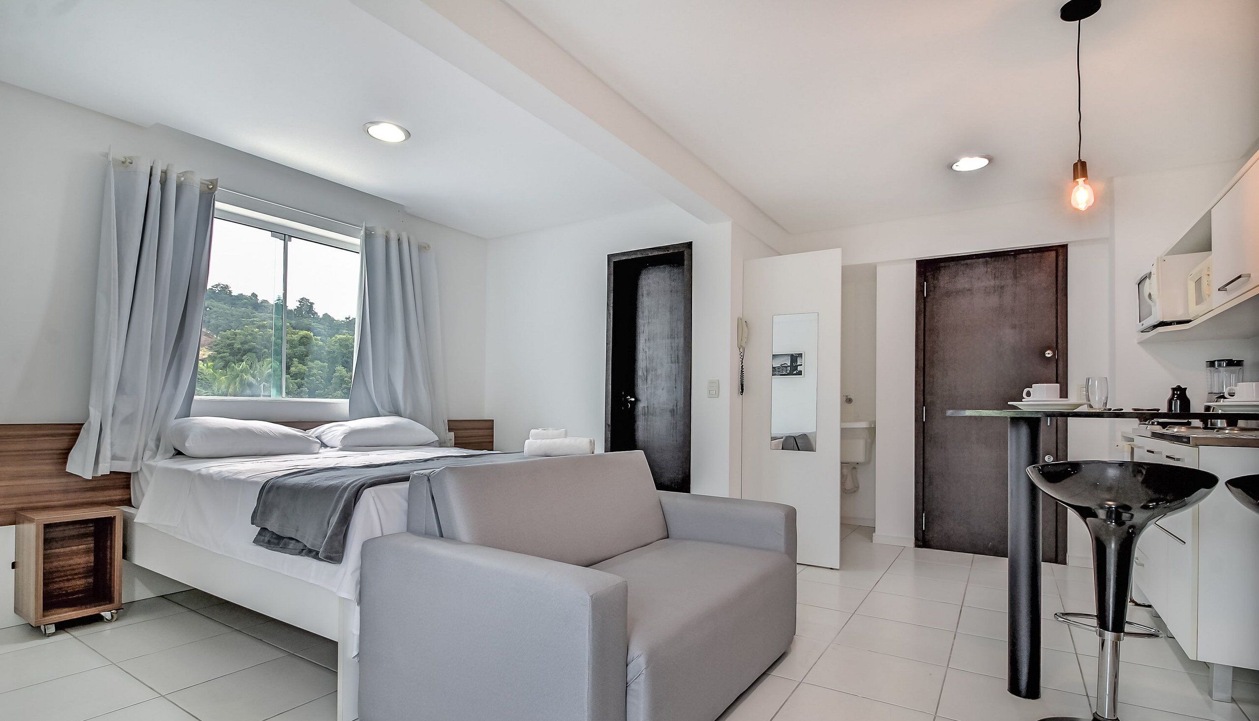 Studio | Fer et planche à repasser, accès au Wi-Fi (inclus)