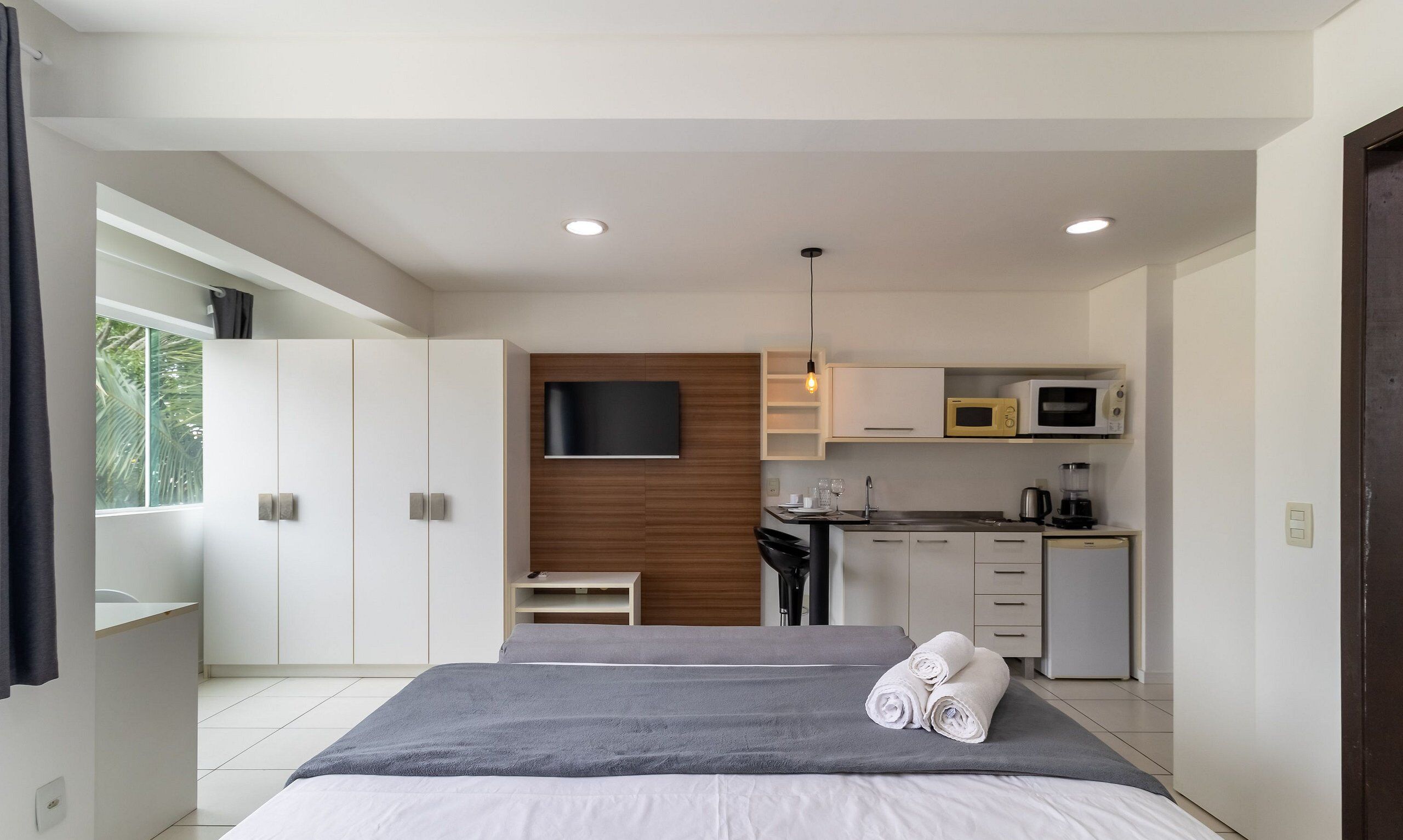 Studio de base | Fer et planche à repasser, accès au Wi-Fi (inclus)