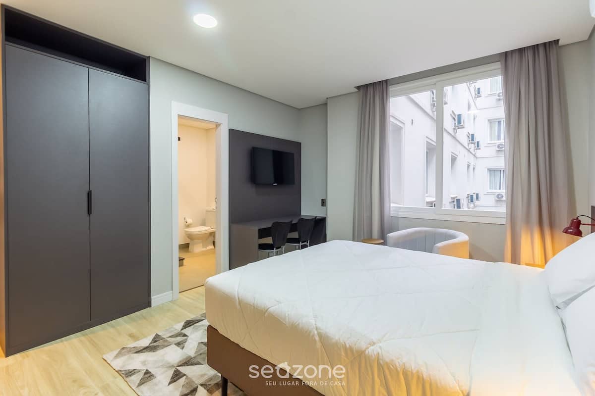 Basic Studio | 1 bedroom, iron/ironing board, free WiFi, bed sheets