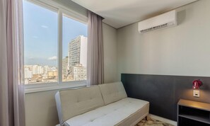 Basic Apartment | Living area