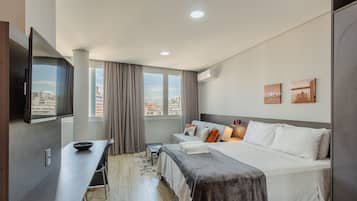 Basic Studio | Iron/ironing board, free WiFi, bed sheets