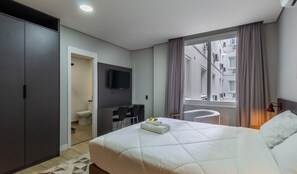 Estudio básico | Tabla de planchar con plancha, wifi gratis y ropa de cama 