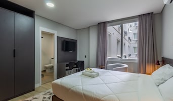 Estudio básico | Tabla de planchar con plancha, wifi gratis, ropa de cama