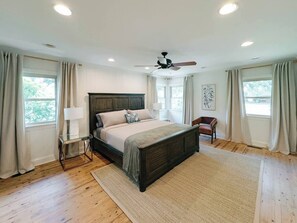 4 chambres, fer et planche à repasser, Wi-Fi