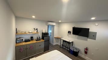 City Studio, 1 Double Bed | Living area | 46-inch LCD TV with digital channels, Netflix, Hulu