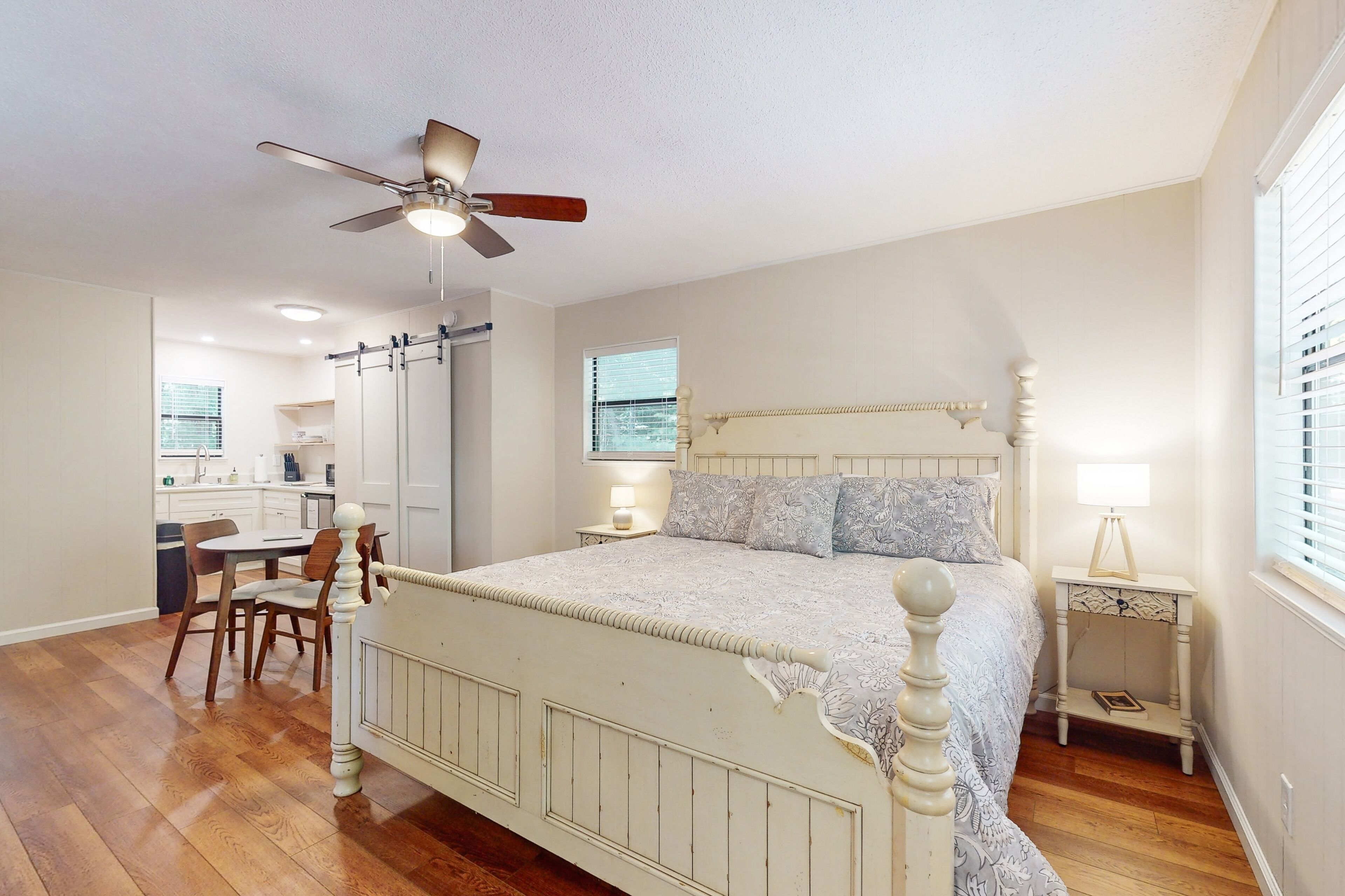 1 bedroom, internet, bed sheets