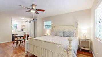 1 bedroom, internet, bed sheets