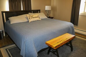 5 bedrooms, free WiFi, bed sheets