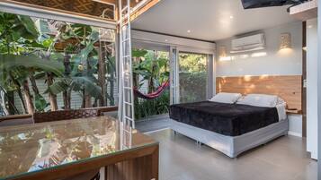 Basic Cabin | Iron/ironing board, free WiFi, bed sheets