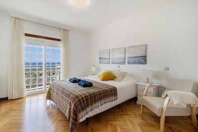 Holiday Home 'Casa Dona Lola' with Sea View, Private Pool and Wi-Fi