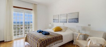 Holiday Home 'Casa Dona Lola' with Sea View, Private Pool and Wi-Fi