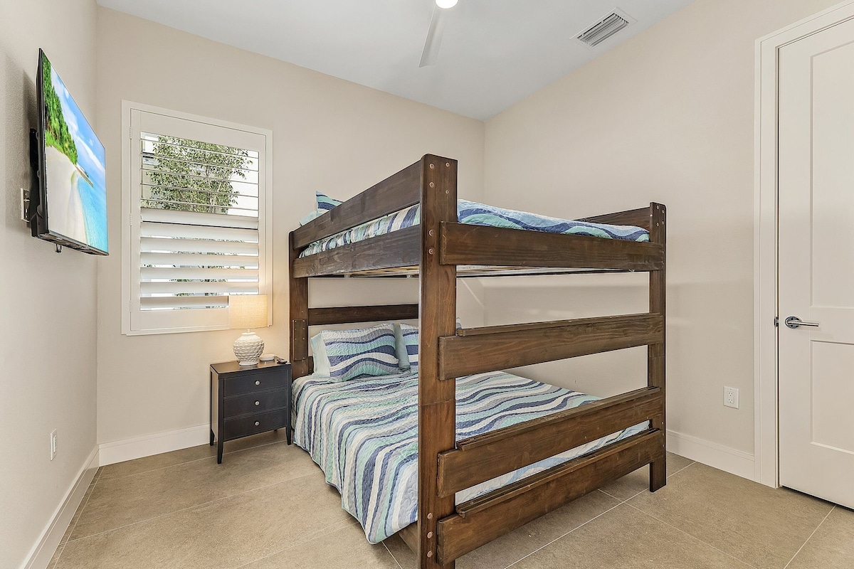 Photo 25 of Villa Del Mare Beach 4 Ensuite Retreat + Heated Pool – Special Offer!