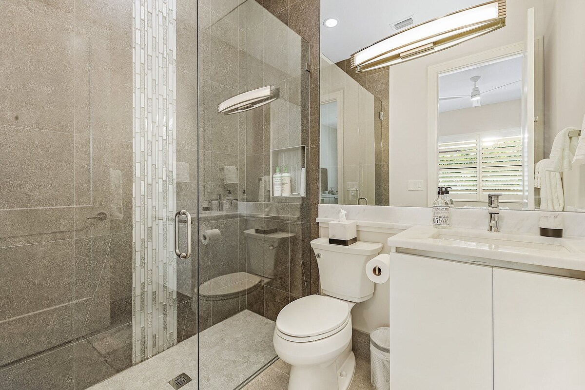 Photo 24 of Villa Del Mare Beach 4 Ensuite Retreat + Heated Pool – Special Offer!