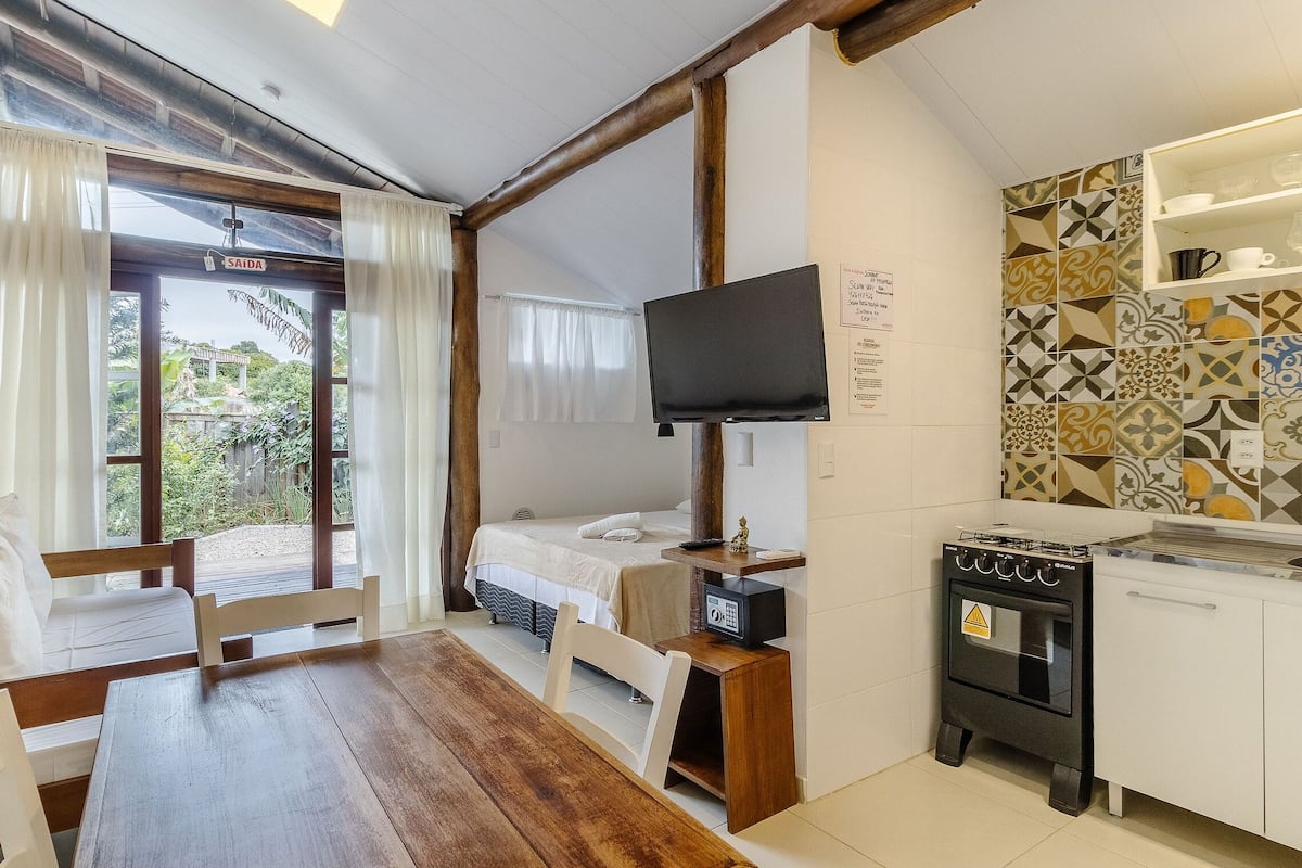 Basic Apartment | Iron/ironing board, free WiFi