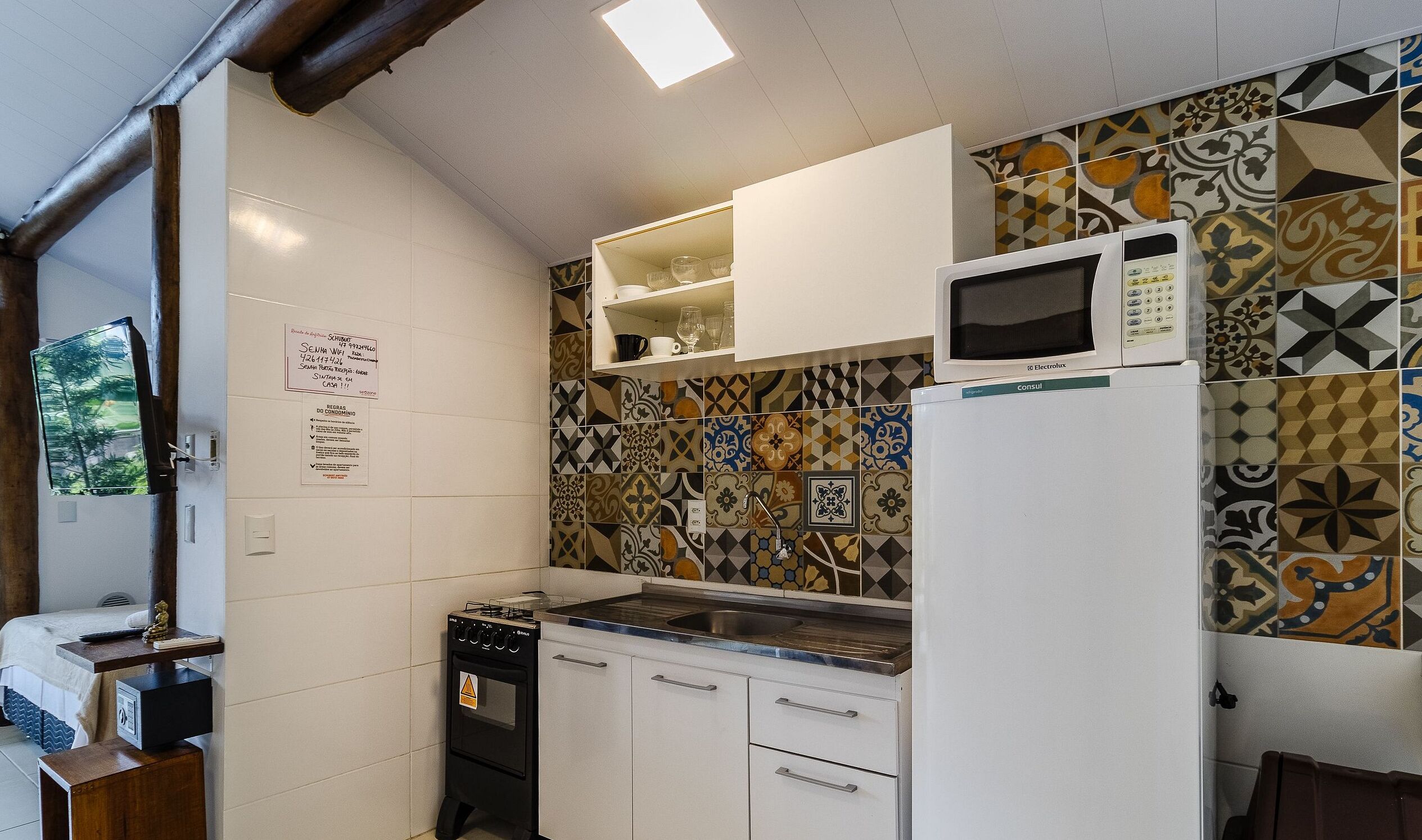 Apartamento básico | Cozinha privada | Talheres/pratos/utensílios de cozinha