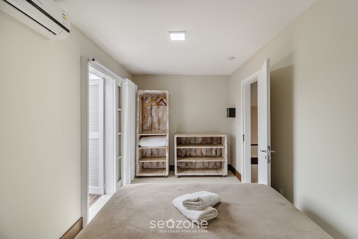Basic Apartment | Iron/ironing board, free WiFi