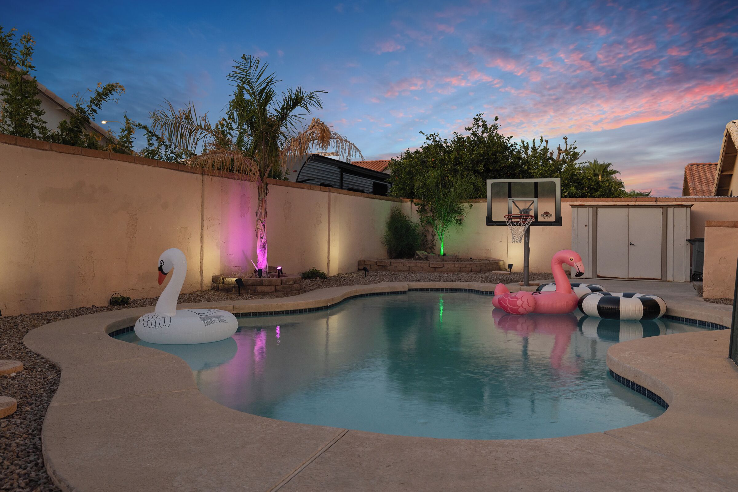 Entire Home in Glendale with POOL, Desert Oasis