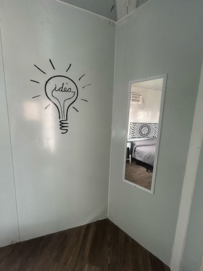 1 bedroom, free WiFi, bed sheets - Casa Faro 5 minutes from the beach  (Barra de Navidad)