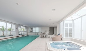 Basic Apartment | Pool | Outdoor pool - WBU - Studios Modernos no Setor Bueno (Goiânia)