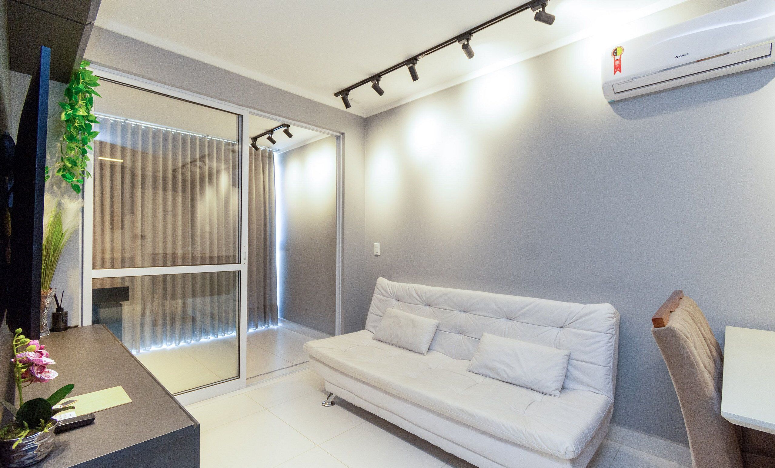 Basic Apartment | Living area